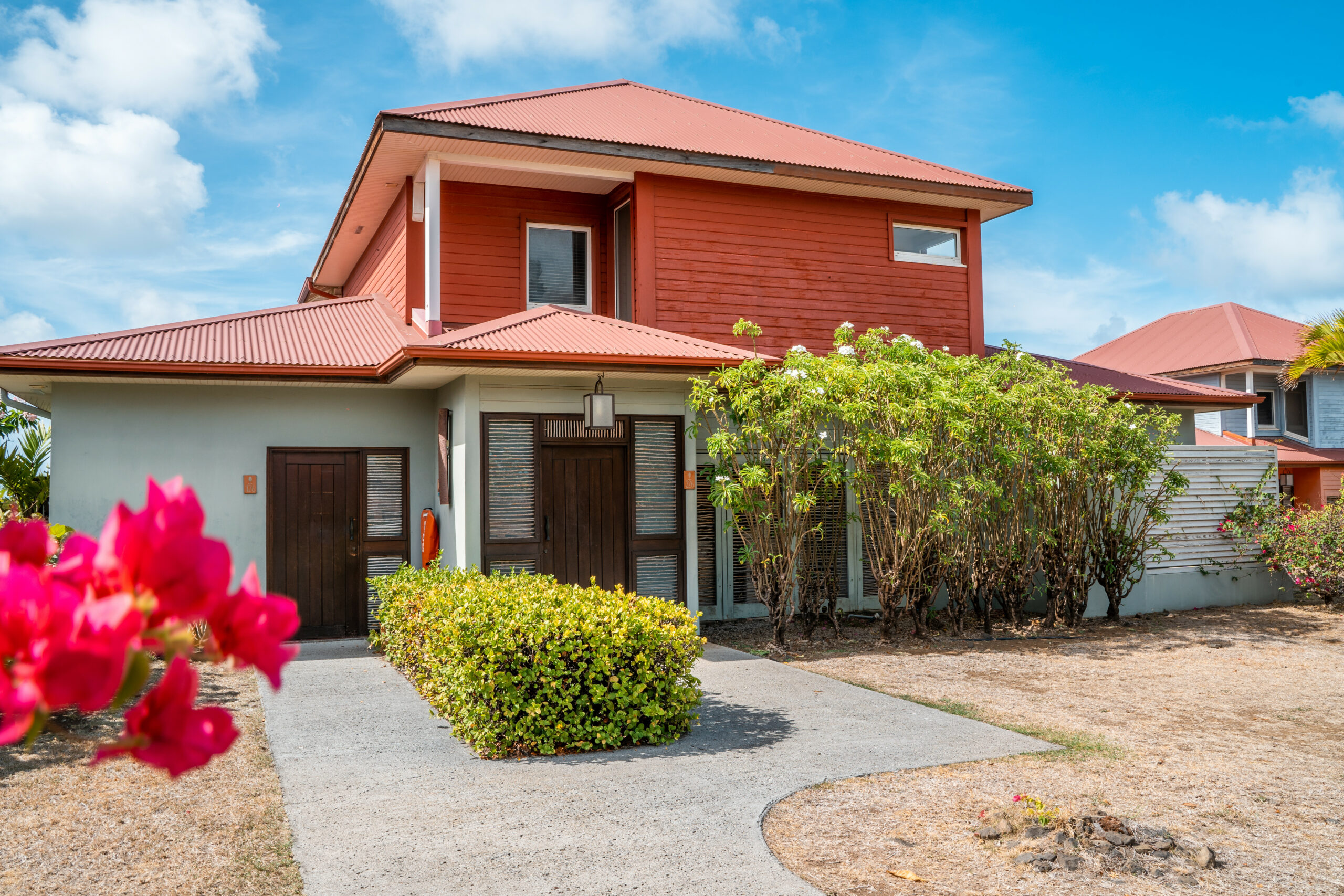 4 BEDROOM VILLA